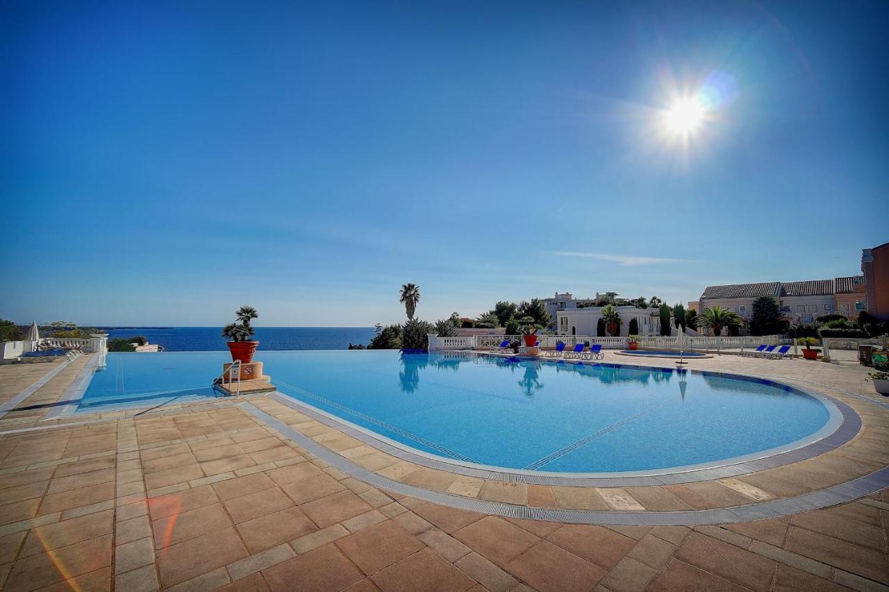 Immogroom - 2 Renovated - Pool - Terrace - Garden - Parking -